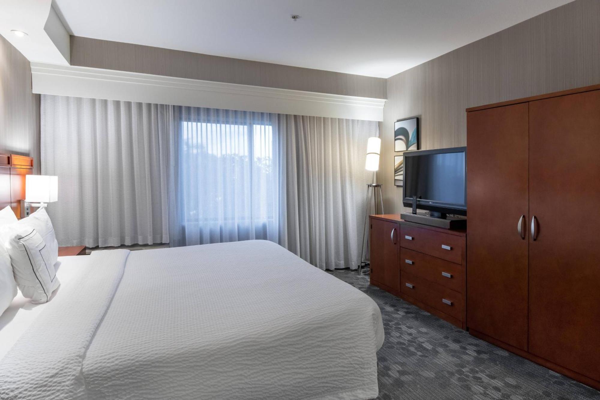 Courtyard Fort Worth West At Cityview Экстерьер фото